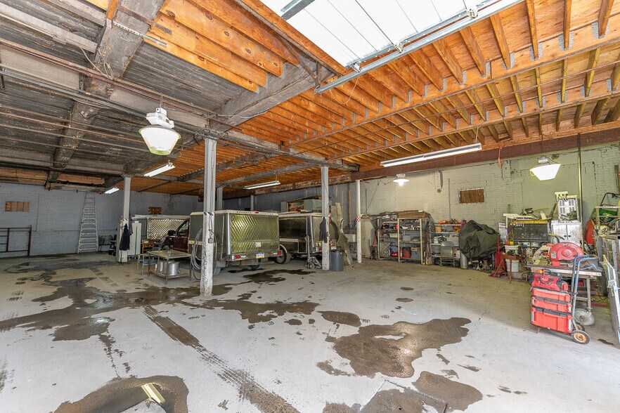 More Photos Of 365 W Whitehall St, Allentown Warehouse For Lease