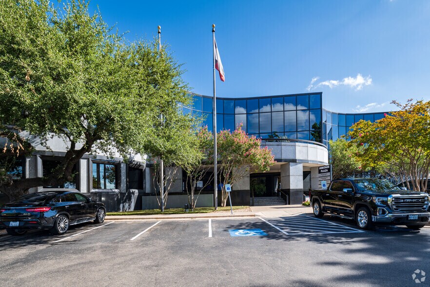 More Photos Of 7800 N Mopac Expy, Austin Medical For Lease