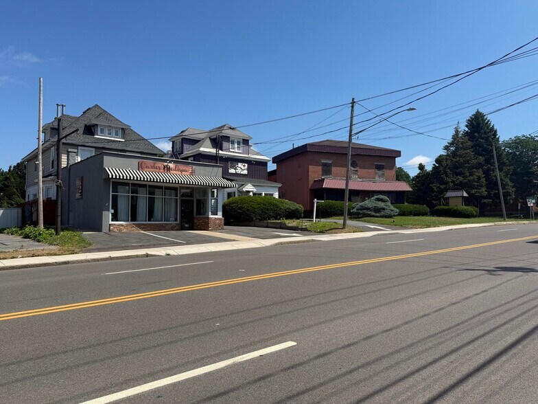 More Photos Of , Syracuse Unknown For Sale