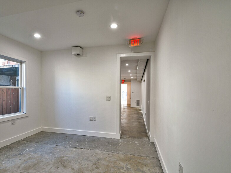 More Photos Of 515 11th St SE, Washington Storefront Retail Office For Sale