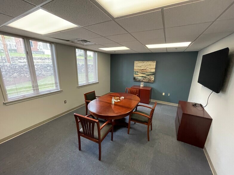 More Photos Of 100 Conifer Hill Dr, Danvers Office For Lease