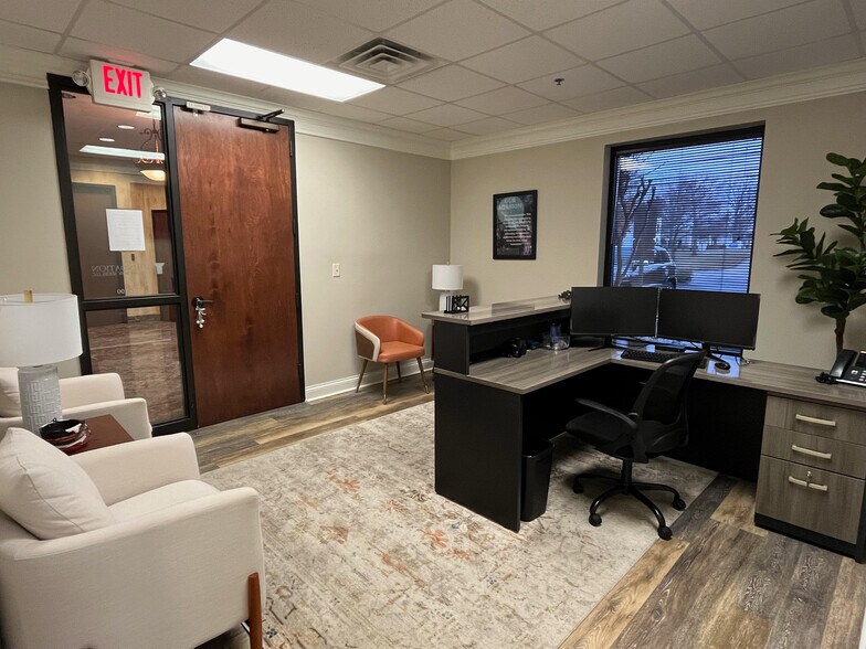 More Photos Of 7112 Crossroads Blvd, Brentwood Office For Lease