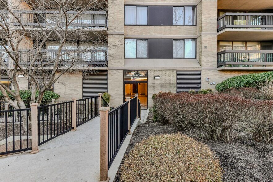 More Photos Of 3701 S George Mason Dr, Falls Church Apartments For Lease