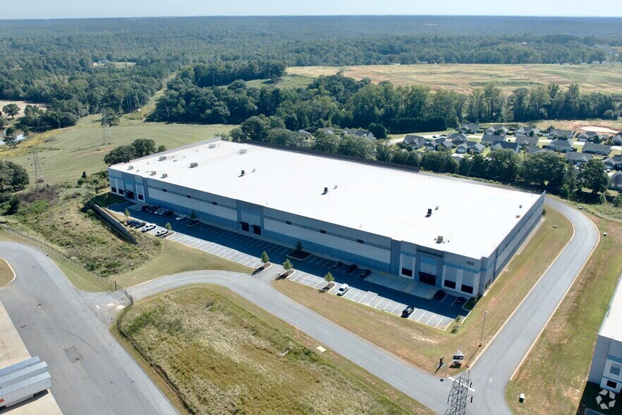 More Photos Of 120 Exchange Logistics Park Dr, Piedmont Distribution For Lease