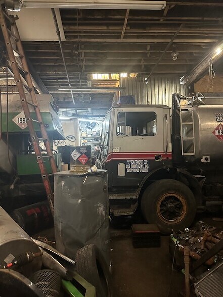 More Photos Of 160 Sullivan St, Brooklyn Industrial For Lease