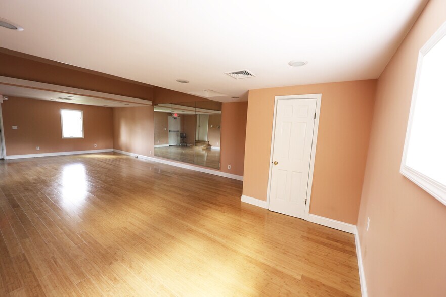 More Photos Of 812 State Road 206, Princeton Office For Lease