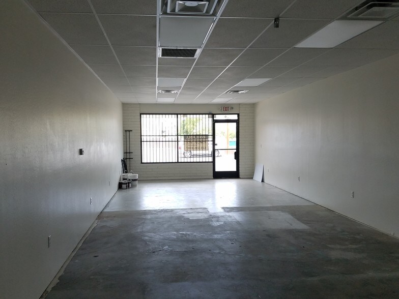 More Photos Of 7828 N 19th Ave, Phoenix Unknown For Lease