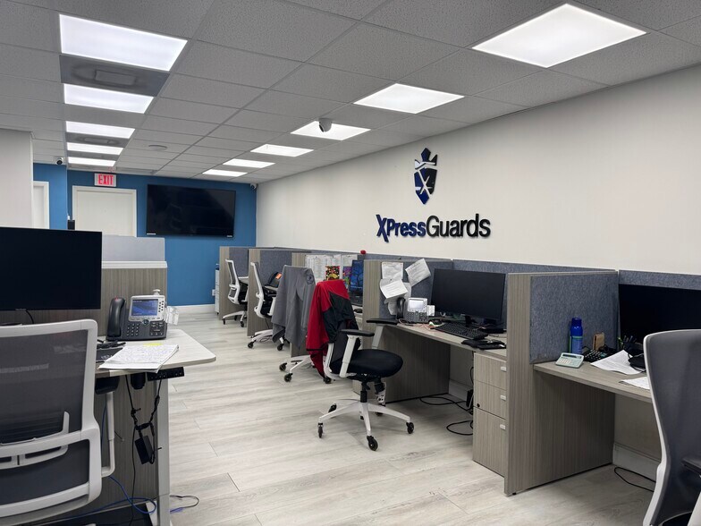 More Photos Of 2200-2208 SW 59th Ave, West Park Warehouse For Sale