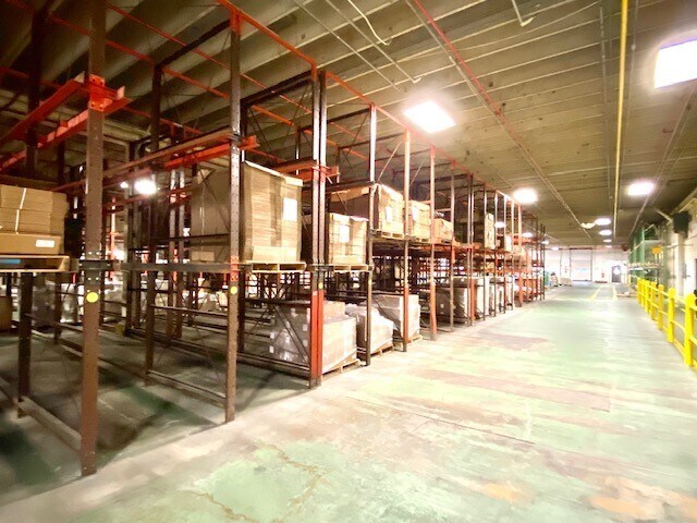 More Photos Of 607 Phillips St, Fulton Warehouse For Sale