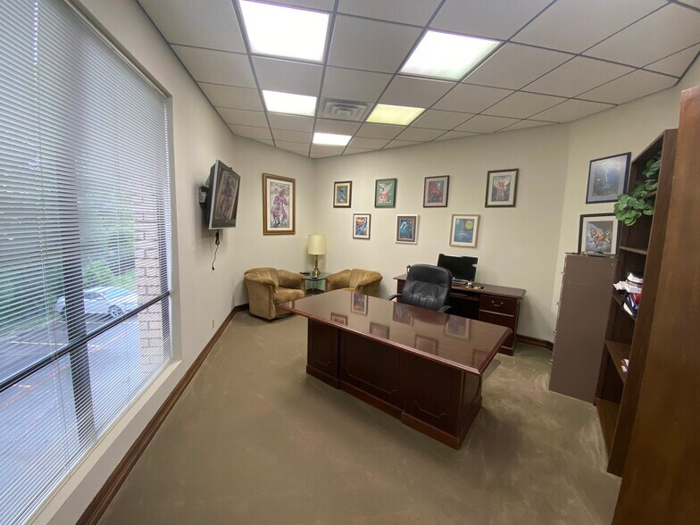 More Photos Of 3500 SW HK Dodgen Loop, Temple Office For Sale