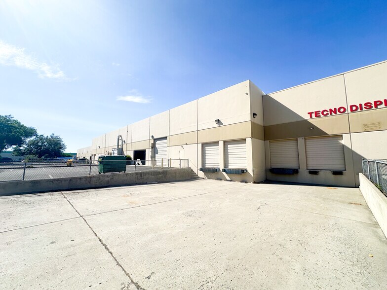 Primary Photo Of 600 Dunn Cir, Sparks Warehouse For Lease