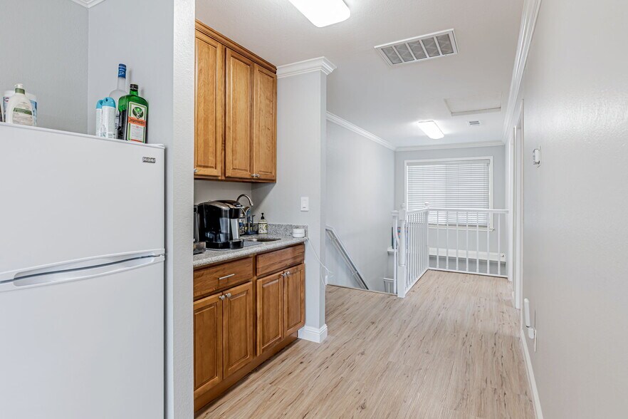 More Photos Of 1217 Park Ave, San Jose Office For Sale