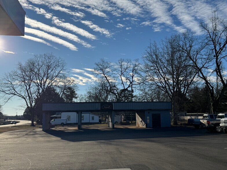 More Photos Of 8665 Maysville Rd, Maysville Self Storage For Sale