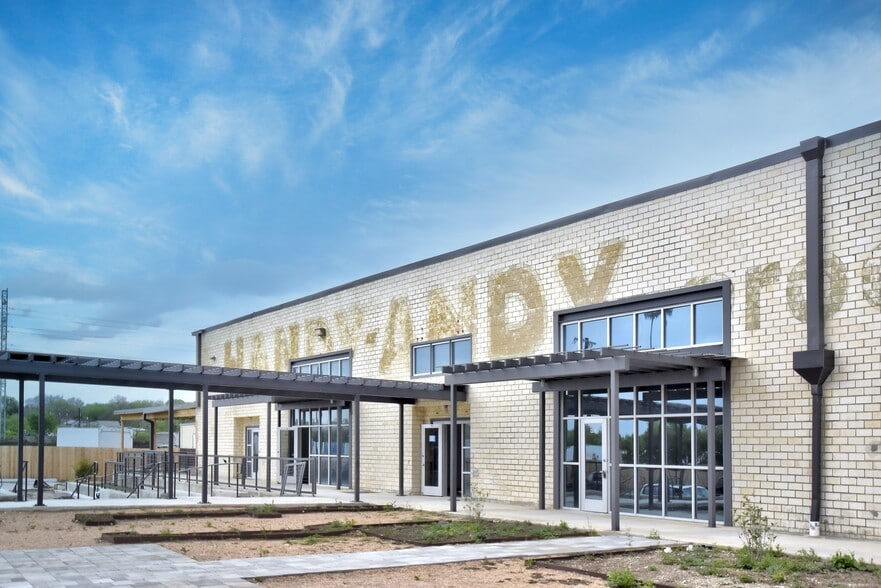 More Photos Of 215 Coca Cola Pl, San Antonio Apartments For Lease