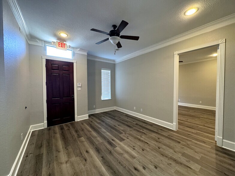 More Photos Of 11601 Spring Cypress Rd, Tomball Medical For Sale