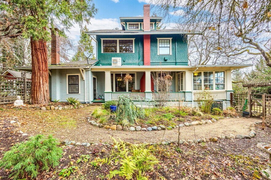 More Photos Of 455 N Oregon St, Jacksonville Hospitality For Sale