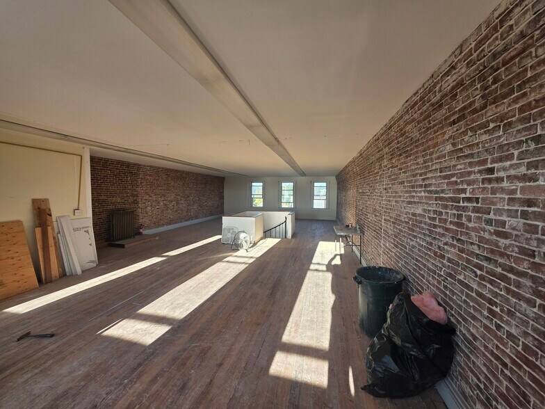 More Photos Of 429 Main St, Rockland Office For Sale