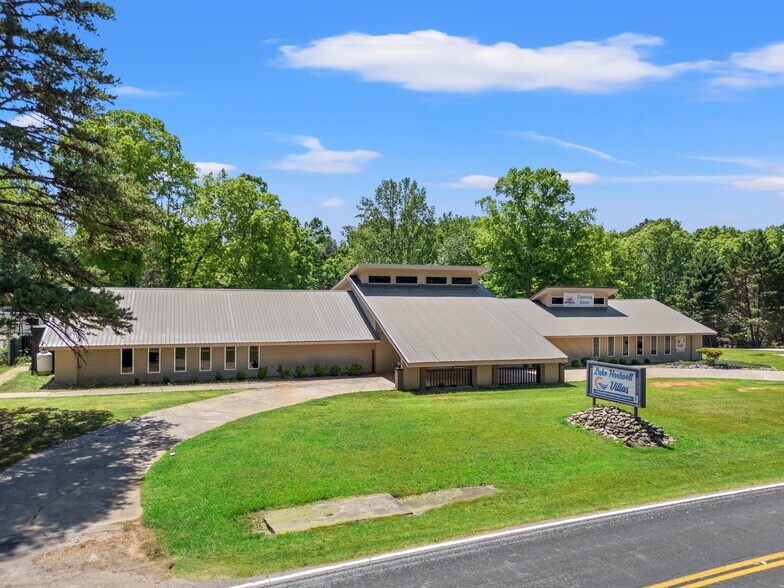 More Photos Of 10 Kinston Manor Dr, Westminster Multifamily For Sale