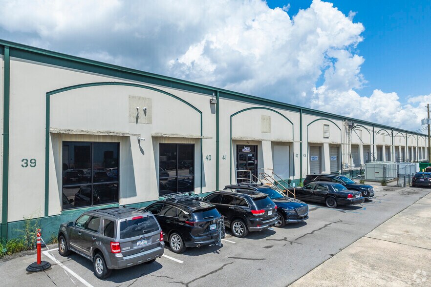 More Photos Of 1020 Idlewilde Blvd, Columbia Warehouse For Lease