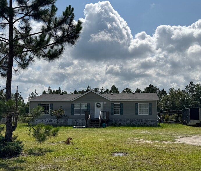 More Photos Of 1108 Crosby St, Waycross Apartments For Sale
