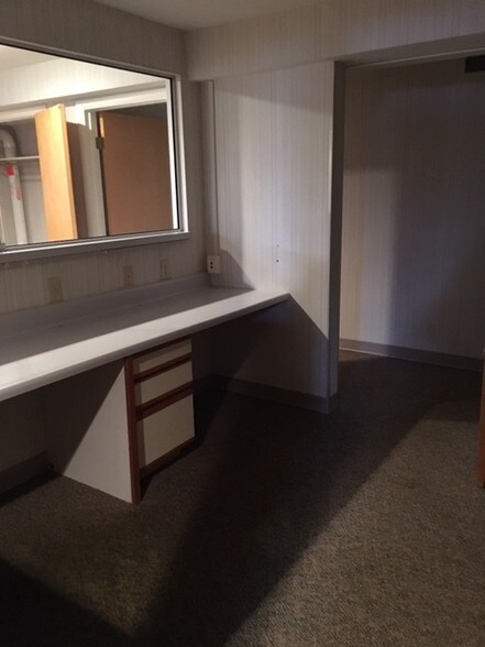 More Photos Of 28 E Main St, Marcellus Medical For Lease