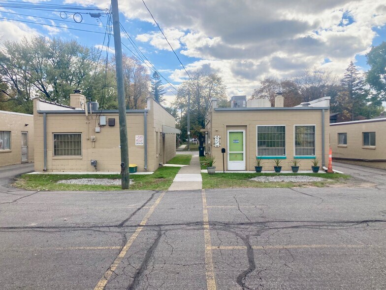 More Photos Of 1110-1112 Catalpa Dr, Royal Oak Office For Sale