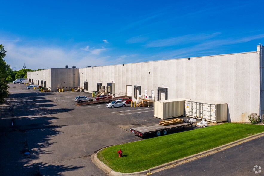More Photos Of 980 Berwood Ave E, Vadnais Heights Warehouse For Lease