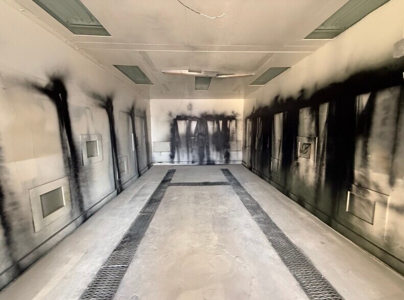 More Photos Of 103 Leonard St S, West Salem Freestanding For Lease