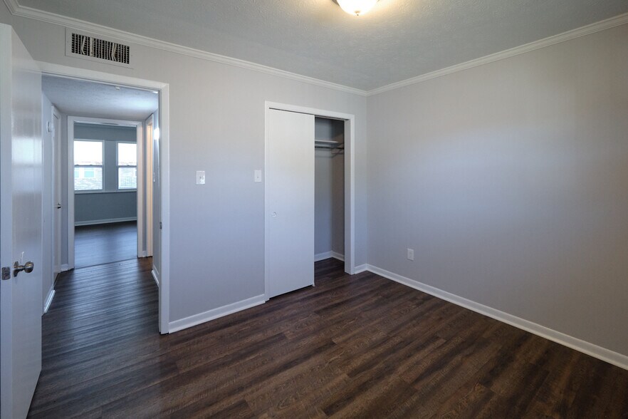 More Photos Of 609 E Inskip Dr, Knoxville Apartments For Sale