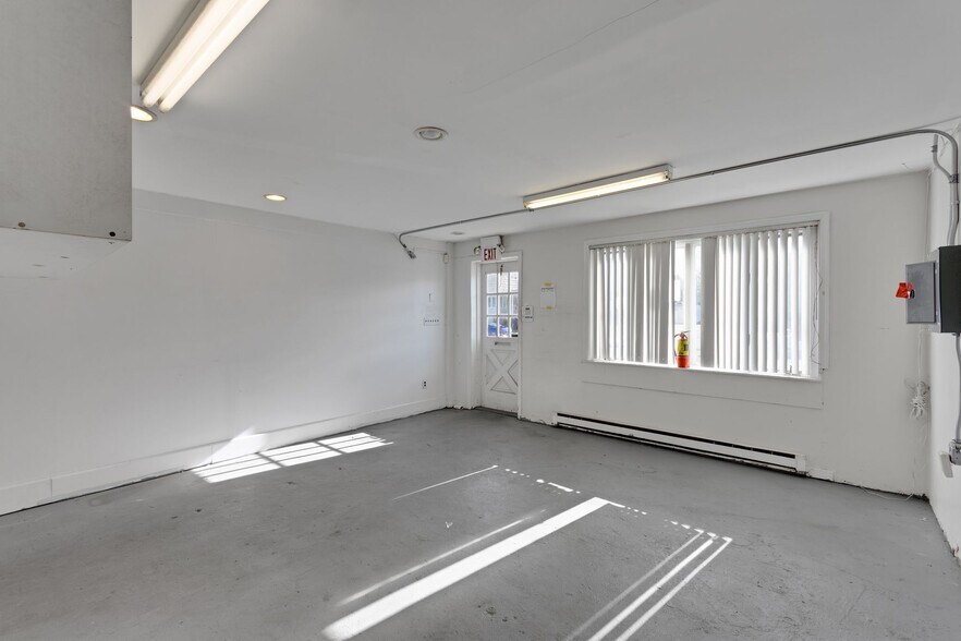 More Photos Of 6 Spring St, Jamesburg Warehouse For Sale