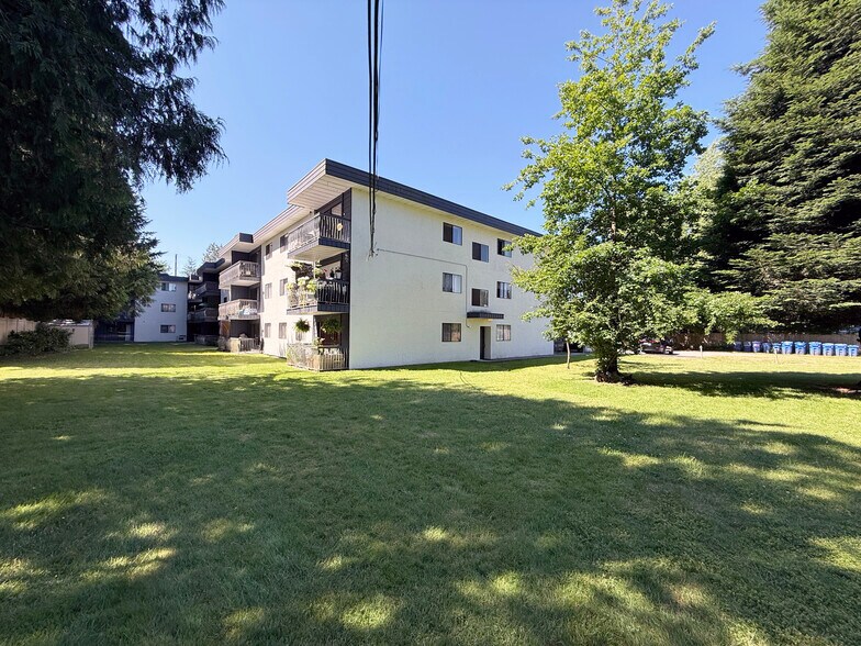 More Photos Of 21387 Dewdney Trunk Rd, Maple Ridge Apartments For Sale