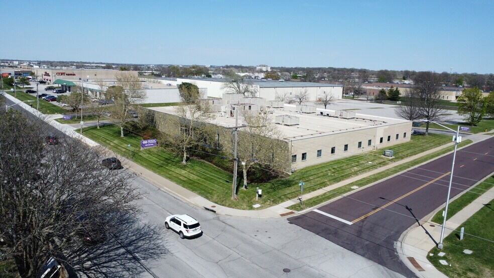 More Photos Of 9221 Quivira Rd, Overland Park Medical For Sale