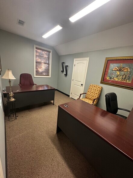 More Photos Of 505 Avalon Way, Brandon Office For Sale