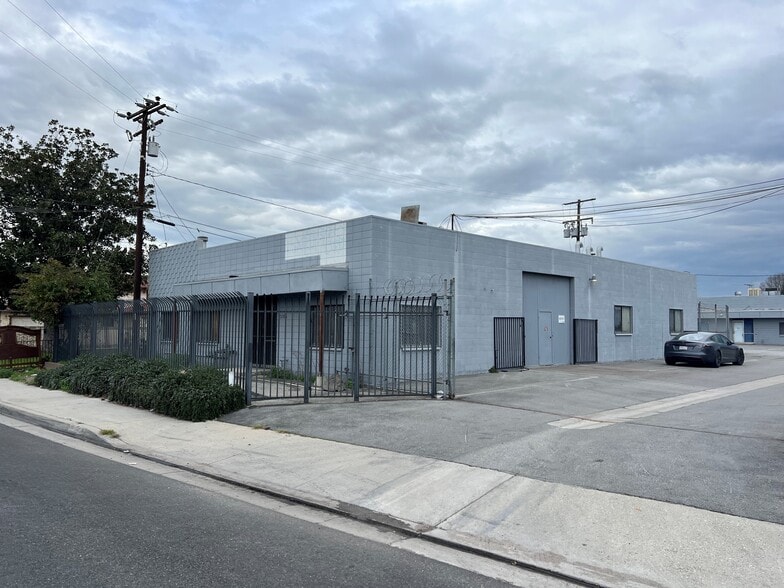 Primary Photo Of 2106 Mountain View Rd, El Monte Warehouse For Lease