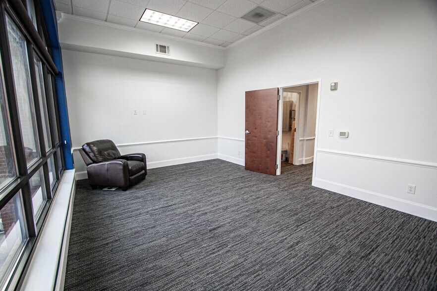 More Photos Of 501 Forest Ln, Clemson Medical For Lease