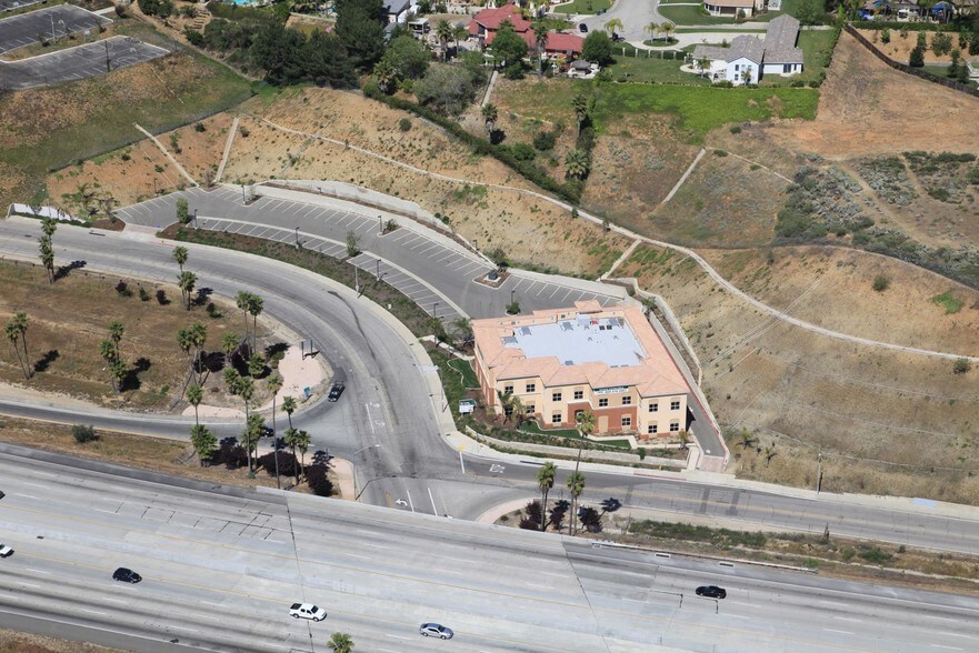 More Photos Of 1447 Ford St, Redlands Office For Lease