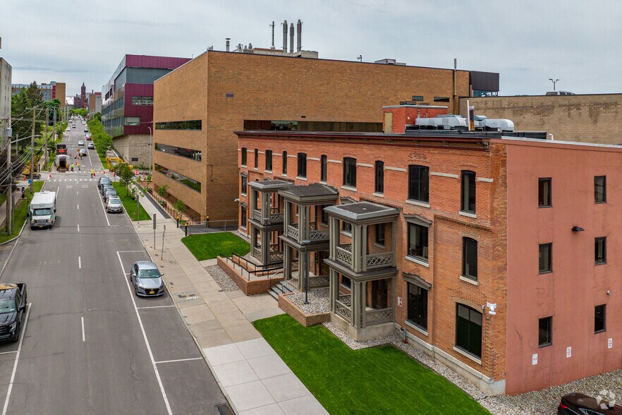 More Photos Of 475 Irving Ave, Syracuse Office For Sale