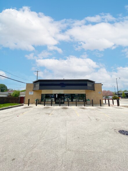 Primary Photo Of 7950 Crawford Ave, Skokie General Retail For Sale