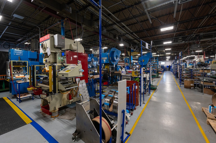 More Photos Of 116 Parker St, Newburyport Manufacturing For Sale