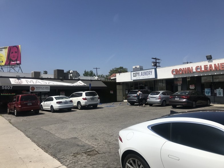 More Photos Of 5601-5607 W San Vicente Blvd, Los Angeles Restaurant For Lease