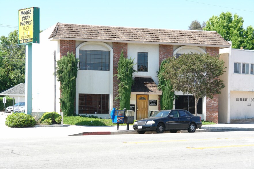 More Photos Of 1907 W Burbank Blvd, Burbank Office For Lease