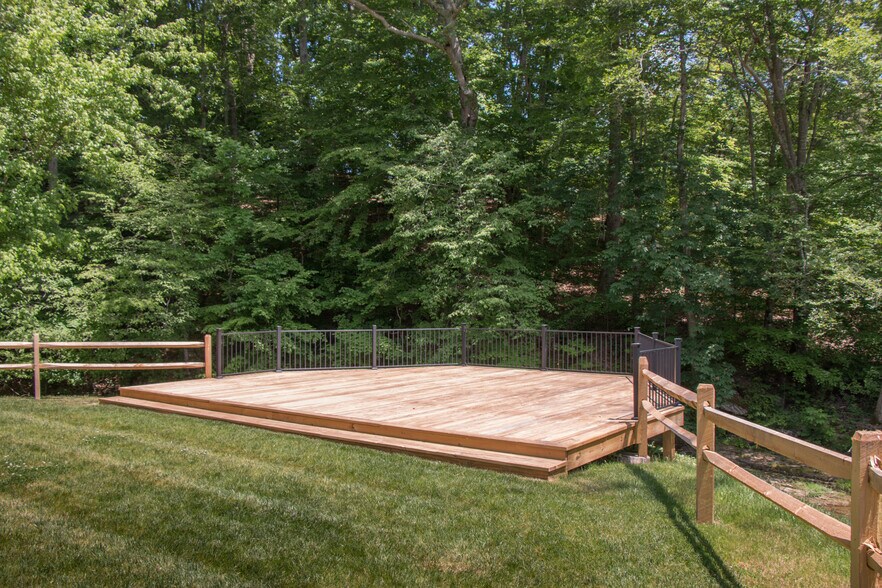 More Photos Of 21405 Parks Mill Rd, Abingdon Lodge Meeting Hall For Sale