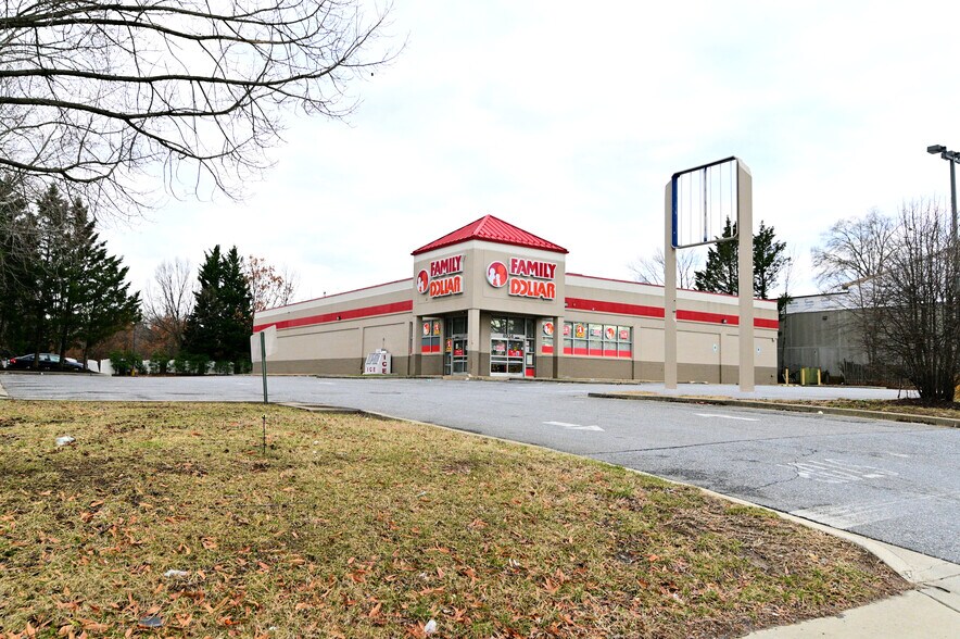 More Photos Of 8934 Woodyard Rd, Clinton Freestanding For Sale