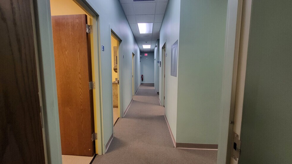 More Photos Of 812 Candy Park Rd, Pembroke Medical For Lease