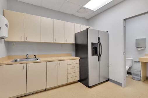 More Photos Of 12 Sammy McGhee Blvd, Jasper Medical For Sale