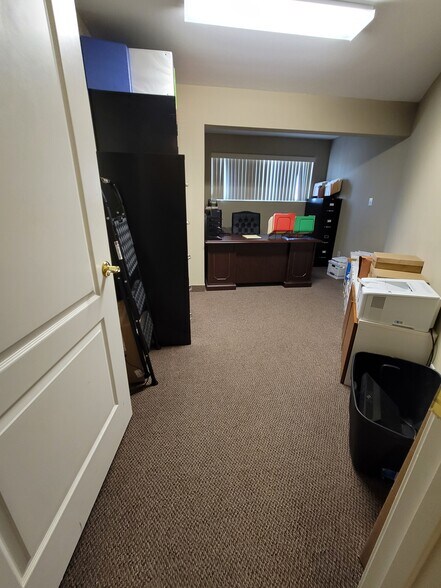 More Photos Of 626 N Grant St, Waynesboro Bank For Lease