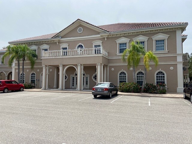 More Photos Of 201 Center Rd, Venice Office For Sale