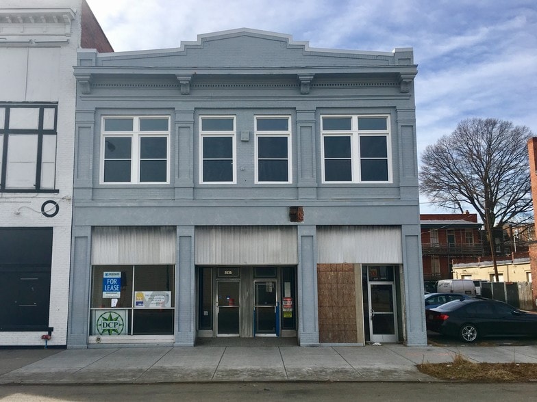 More Photos Of 2035 W Broad St, Richmond Storefront Retail Office For Lease