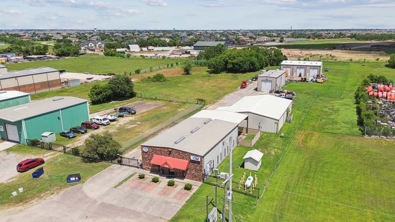 More Photos Of 5029 FM 646 Rd E, Dickinson Warehouse For Lease