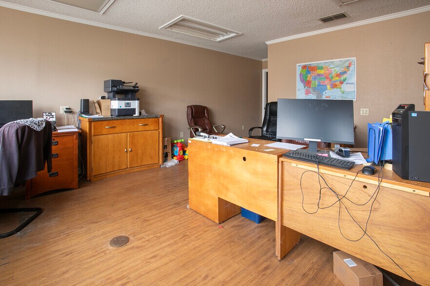 More Photos Of 10991 TX-135, Troup Warehouse For Sale
